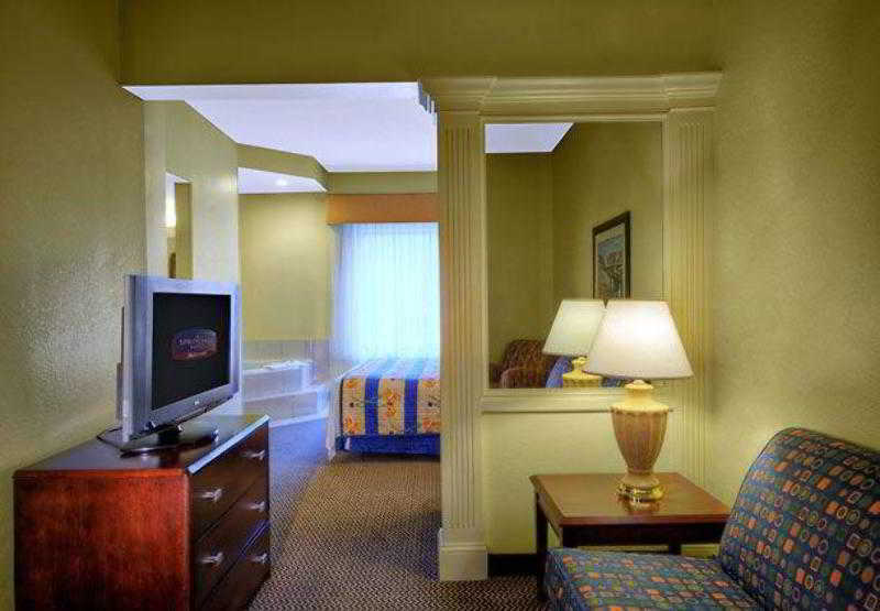สปริงฮิลล์ สวีท มิลฟอร์ด Hotel ภายนอก รูปภาพ