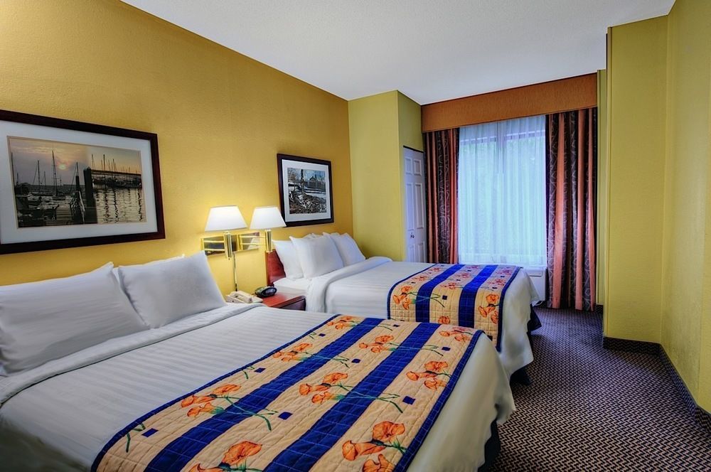 สปริงฮิลล์ สวีท มิลฟอร์ด Hotel ภายนอก รูปภาพ