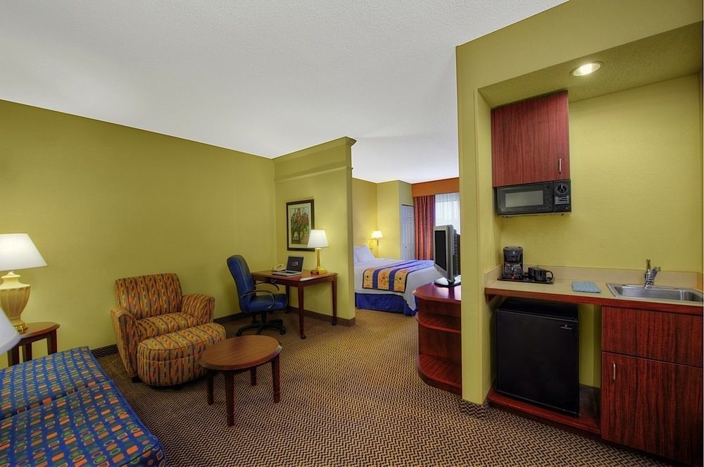 สปริงฮิลล์ สวีท มิลฟอร์ด Hotel ภายนอก รูปภาพ